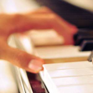 老熟女乱了伦电影
